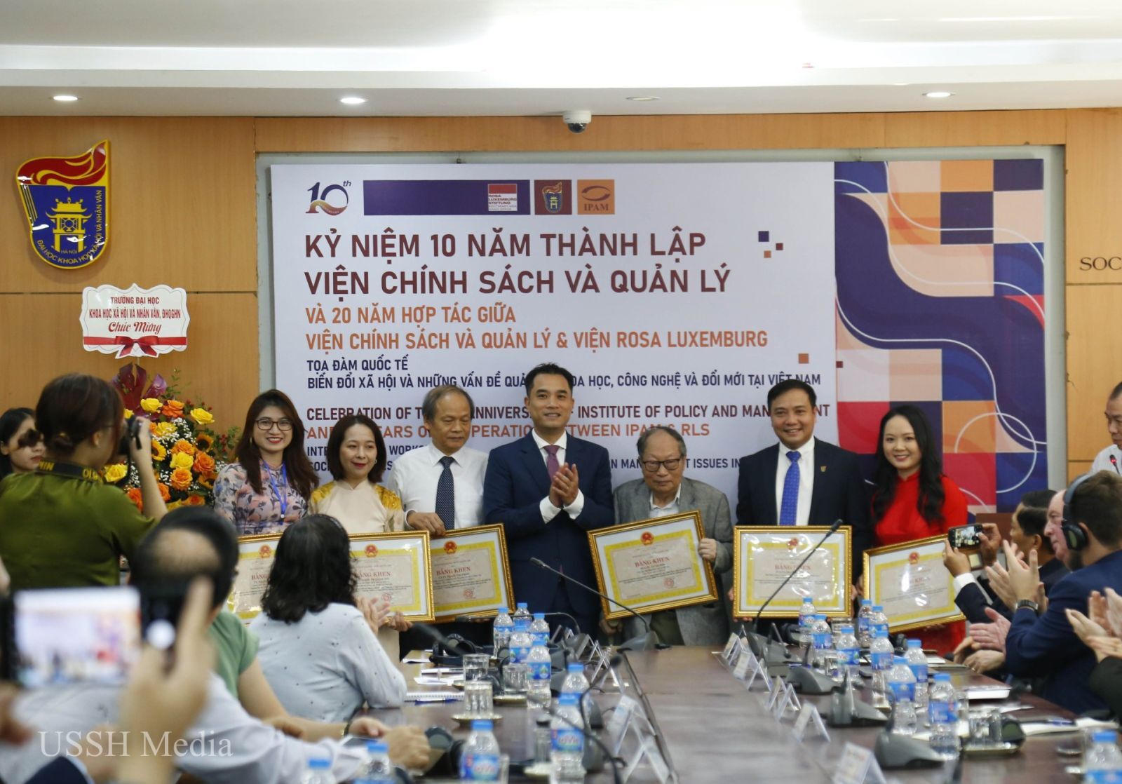 Kỷ niệm 10 năm thành lập Viện Chính sách và Quản lý: Chặng đường gặt hái nhiều thành tựu